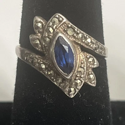Anillo Art Deco Vintage Zafiro Corte Marquesa Azul y Circonita Circonita Plata de Ley Foto 1 de 2