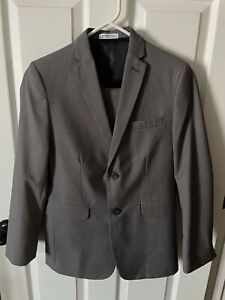 Boys Izod Gray Suit. Suit Jacket Size 16R Matching Pants Size 14R 
