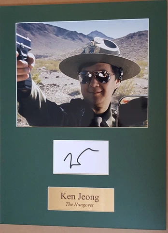 KEN JEONG Signed 16x12 Photo Display THE HANGOVER COA Cover