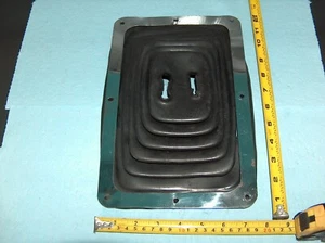 Hurst Chevy In-Line Ram Rod 4 Speed Racing Rubber Shifter Boot 1140009 Damaged - Picture 1 of 18