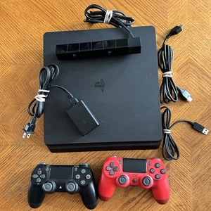 Sony Playstation 4 Slim PS4 CUH-2215B w/2 Controllers, Camera & Cables - Picture 1 of 17