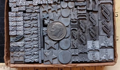 Antique Letterpress border, stars, ornaments, brackets up to 30pt  Type U39 - Image 1 of 4