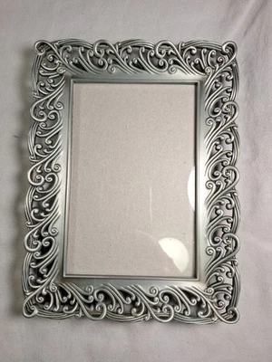 Marco de fotos antiguo mate de metal ornamentado Malden Foto 1 de 4