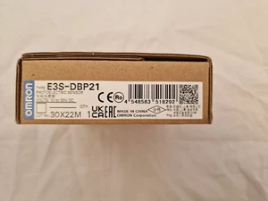 OMRON E3S-DBP21 OMS Photoelectric Sensor, 0 -4.5 m Detection Range - Picture 1 of 4