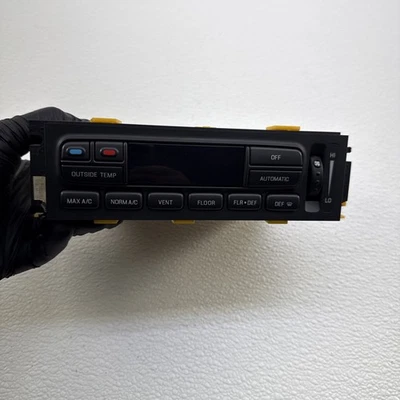 1996-1997 Lincoln Town Car EATC Temperature Climate Control Unit F7VH-19C933-AA - Image 1 of 4