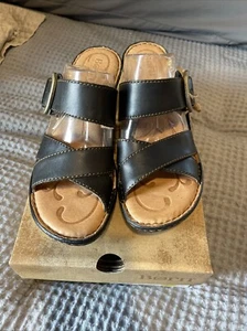 Born Salina Black Leather Slip on Sandals W/Adjustable Buckles Size 9M B92903 S - Picture 1 of 6