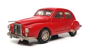 MA Collection 1/43 Scale Resin No.27 - 1952 Hotchkiss Gregoire - Red