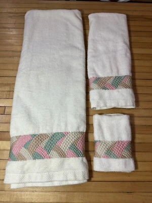 Juego de 3 toallas de baño de algodón texturizado elevado geométrico Art Deco vintage Foto 1 de 4