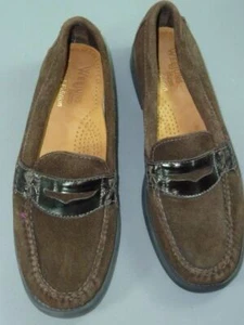 Womens Bass Weejuns Harvard Suede Brown 6.5 M Penny Loafers A063 - Picture 1 of 3