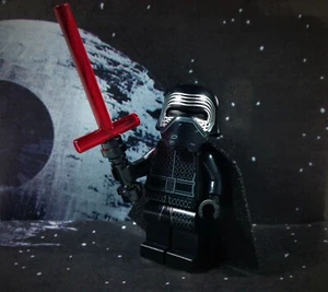 Lego Star Wars Minifigure Kylo Ren (Cape) w/ Helmet and Lightsaber sw0859 Sith - Picture 1 of 1