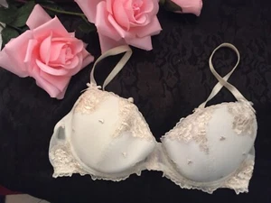 H&M Bra size it 2b us 32b eu 70b padded underwired white beige - Picture 1 of 7