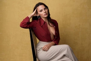 Dafne Keen foto lucida 8,5" x 11" bordata #2502 - Foto 1 di 1