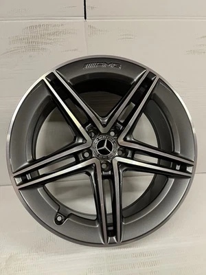 Original Mercedes W205 C63 AMG 19“ Felge A2054012001 9Jx19ET25 Vorderachse - Bild 1 von 4