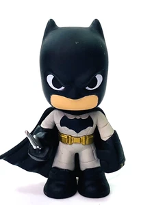 Funko Batman Vs. Superman Mystery Mini Batman 3" Blind Box Vinyl Figure - Picture 1 of 5