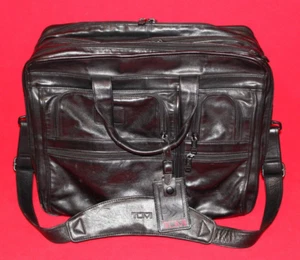 TUMI Laptop 17” Maletín Mensajero Cuero Genuino Napa Estilo Negro - ¡Muy bonito! - Imagen 1 de 8