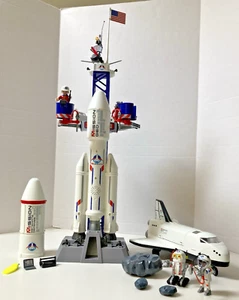 Playmobil Mission Geo Space Shuttle, Rocket, Launchpad, Figures + Accessories - Picture 1 of 24