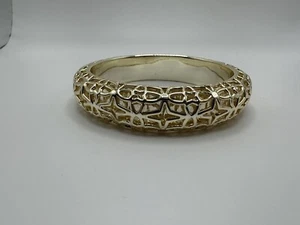 Kendra Scott Logotipo de filigrana dorada retirada Hagan Brazalete - Imagen 1 de 6