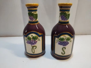 Vintage Wine Bottle Grapes S P Ceramic Salt and Pepper Shakers Novelty Rare READ - Picture 1 of 11