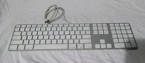 Apple Wired USB Genuine Keyboard Model A1243 - Picture 1 of 3
