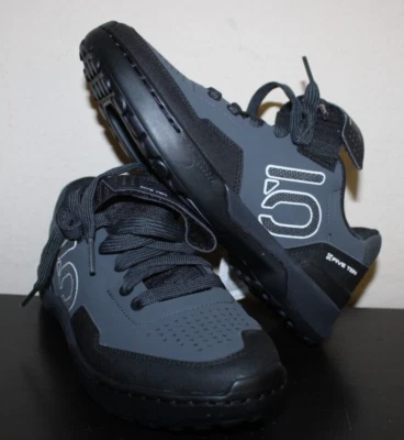 Zapato de bicicleta Adidas Five Ten Kestrel Mountain para hombre BC0641 negro carbono talla 6 nuevo sin caja Foto 1 de 4