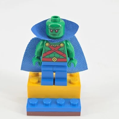 LEGO Martian Manhunter Minifigure (sh0158),  Lego DC Superheroes Set 76040 MINT - Image 1 of 4