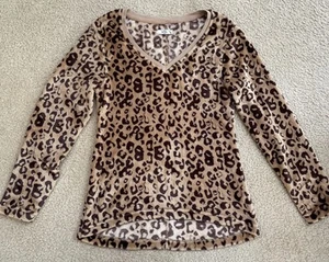 Top UGG manga larga suave imitación piel leopardo mediano - Imagen 1 de 8