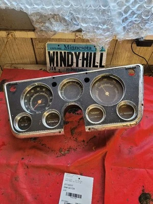 Cuadro de medidor de velocímetro Chevrolet 67-72 para camioneta Chevrolet 10 67-72   Foto 1 de 4