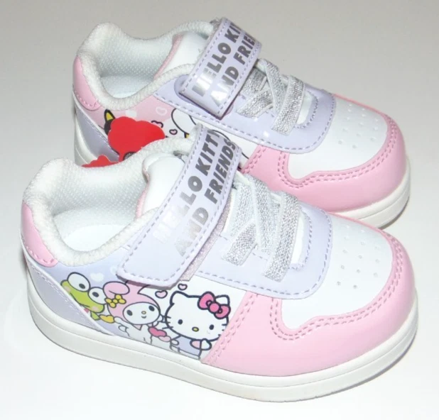 ~¡Zapatillas deportivas HELLO KITTY AND FRIENDS NUEVAS CON ETIQUETAS para niñas pequeñas! Talla 6 Super Lindo FS:)~ Foto 1 de 4