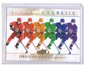 Sebastian Aho 2021-22 Upper Deck Sr.1 Electromagnetic Gold Card #EM-7 - Foto 1 di 1