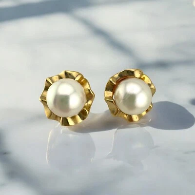 Lovely Vintage 14K Yellow Gold 8.2mm Pearl Petal Stud Earrings High Luster 4.2g - Image 1 of 4