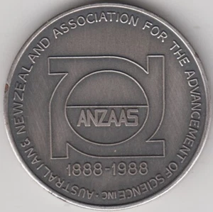 Medal 1988 ANZAAS 100th anniversary centenary congress Sydney 39mm medal by AMOR - Imagen 1 de 2