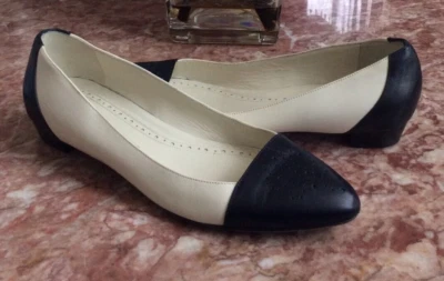 Женские черно-белые туфли-лодочки на низком каблуке для зрителей Brooks Brothers размер 9 б/у в отличном состоянии - Изображение 1 из 4