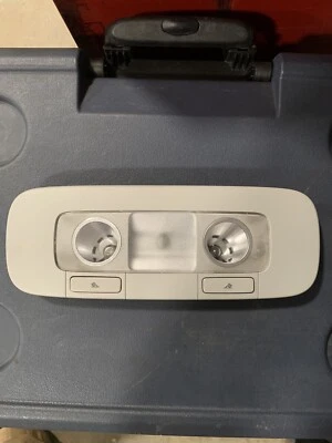 Volkswagen Jetta 2010 TDI Wagon 2,0 L OEM luz superior central 3c0947291e Foto 1 de 4