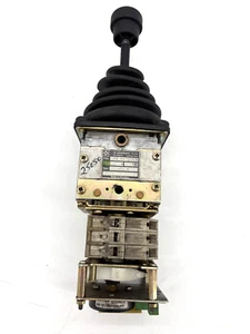 Controlador Joystick Gessmann V64.1 Eje Único Resorte Vuelve al Centro - Imagen 1 de 7