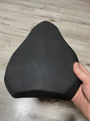 Asiento trasero pasajero Ducati 848/1098/1198 no está completo�� Foto 1 de 4