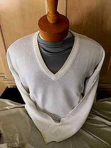 NWT New Mens V-neck L,XL, Pringle White Waffle Knit Sweater $90 value - Picture 1 of 2
