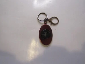 1960's 1970's LINCOLN CONTINENTAL MARK TOWN CAR LOGO KEYCHAIN RED CHROME - Picture 1 of 2
