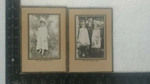(2) Vintage BW Photo's w/ Cardboard of Young Girls in Dresses Somerville MA - Foto 1 di 4
