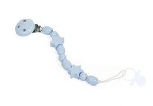 Pasito A Pasito Schnullerclip aus Holz Babyblau Stern Babyparty Geschenk Neu in OVP - Bild 1 von 1