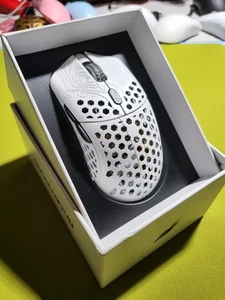 Finalmouse Starlight 12 Pegasus SMALL Wireless Magnesium Gaming Maus #1224 - Bild 1 von 5