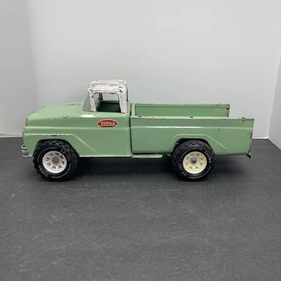Camioneta pickup Tonka 1964 verde claro y blanco (1763) Foto 1 de 4