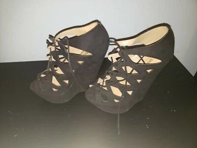 call it spring sandals wedge - Image 1 of 2