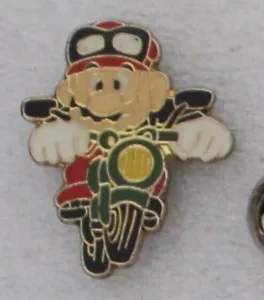 1990s MARIO w/ Motorcycle Lapel Pin 3 x 2.5 cm. (1.2" x 1") Mario Bros Nintendo - Picture 1 of 2