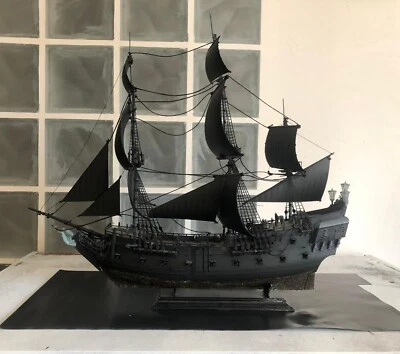Perla Nera 1/72 Pirati dei Caraibi Modellino Black Pearl Pirates ofthe Caribbean - Immagine 1 di 4