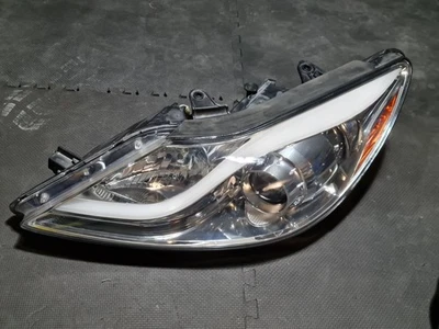 2012-2014 Hyundai Genesis LEFT Halogen Headlight with voltage stabilizer - Изображение 1 из 4
