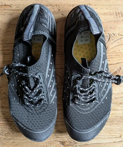 ## SAGUARO Unisex Badeschuhe mit rutschfester Sohle, schnell trocknend Gr. 41 ## - Bild 1 von 9