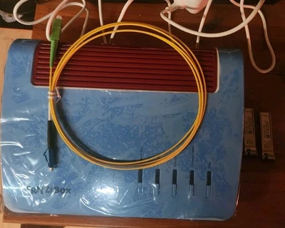 AVM FRITZ Box 5530 Fibre-Optic Router - Weiss (20002960) - Bild 1 von 3