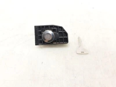 Cilindro de bloqueo de puerta de pasajero Jeep JK Wrangler con llave 2011 2012 2013-2017 98635 Foto 1 de 4