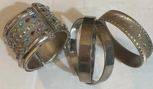 Fashion Jewelry Women's Lot of 3 Bangle Bracelets - Picture 1 of 5