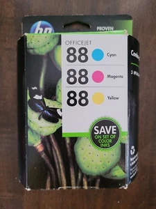 Paquete combinado de cartuchos de tinta de inyección de oficina originales HP 88 3 paquetes NUEVOS SELLADOS-caducados - Imagen 1 de 6